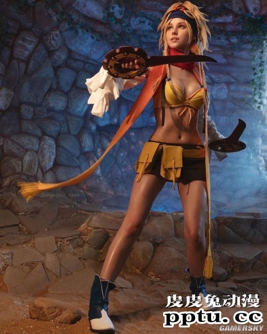 俄妹COS《塞尔达》公主 美艳公主送上大师之剑