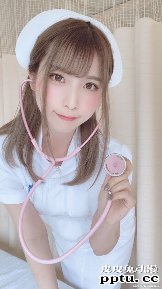 可爱又性感的泳装美少女 格外甜美的樱花妹COSER