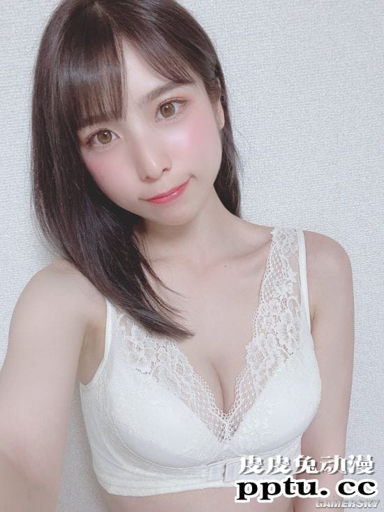 可爱又性感的泳装美少女 格外甜美的樱花妹COSER