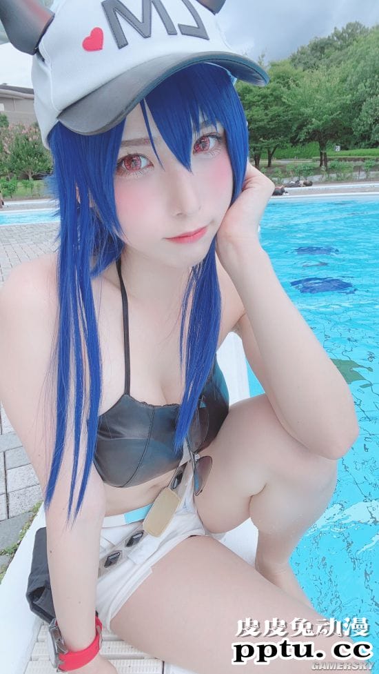 可爱又性感的泳装美少女 格外甜美的樱花妹COSER