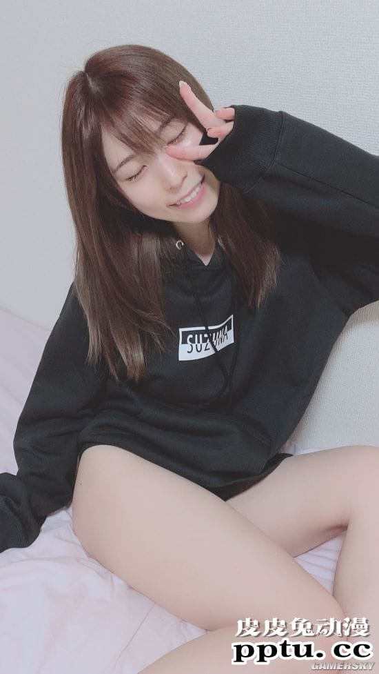 可爱又性感的泳装美少女 格外甜美的樱花妹COSER