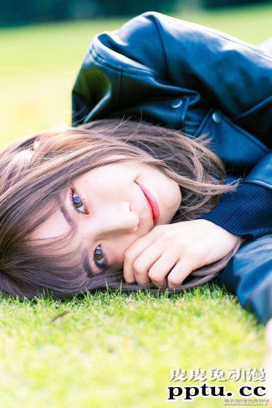 可爱又性感的泳装美少女 格外甜美的樱花妹COSER