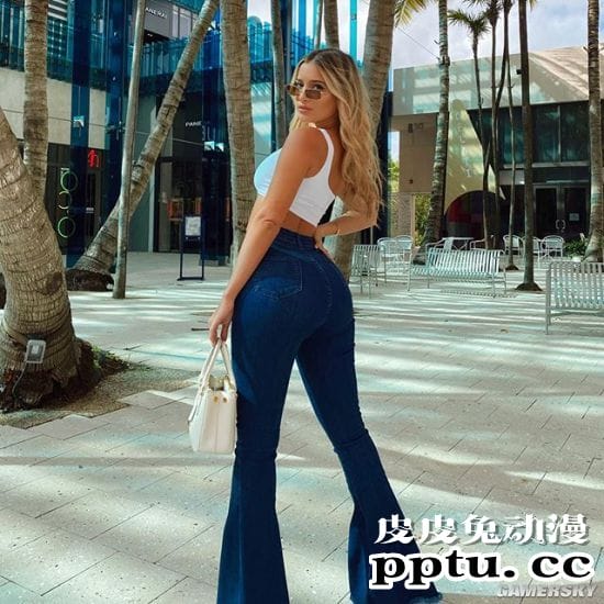 乍看以为伊万卡？细腰美腿的美国法律学生Jilissa