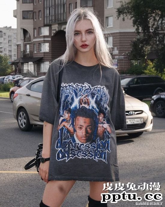 魅惑颜值的银发正妹 身材超辣的俄罗斯网红模特