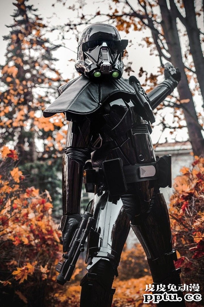 皮衣女术士来到2077 一周大师级CosPlay赏