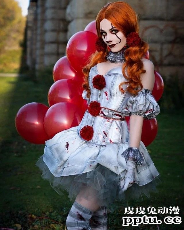 皮衣女术士来到2077 一周大师级CosPlay赏