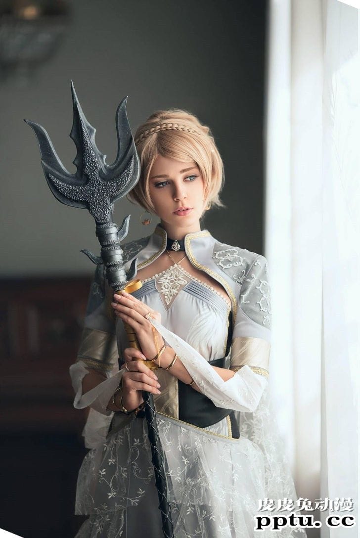 皮衣女术士来到2077 一周大师级CosPlay赏