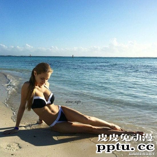 蛮腰秀腿的焦糖系正妹 俄罗斯网红美模热辣无比