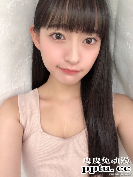 清新透明感的水着正妹 精通泳装的日本写真女星