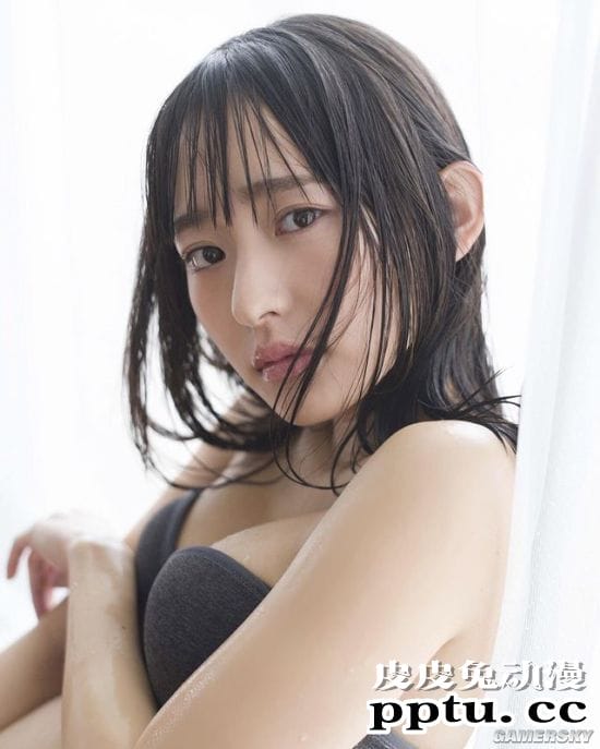 清新透明感的水着正妹 精通泳装的日本写真女星