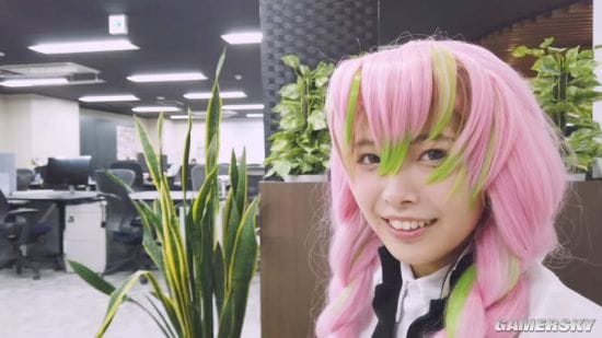 日本写真女星COS《鬼灭之刃》恋柱 可爱脸蛋与好身材兼容