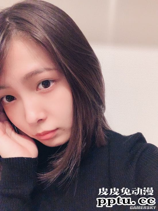 日本写真女星COS《鬼灭之刃》恋柱 可爱脸蛋与好身材兼容