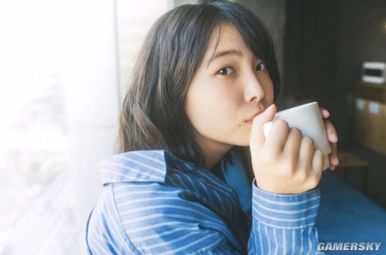 日本写真女星COS《鬼灭之刃》恋柱 可爱脸蛋与好身材兼容