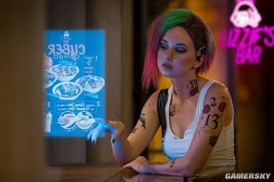 《赛博朋克2077》朱迪COS 绝美小姐姐带你体验超梦