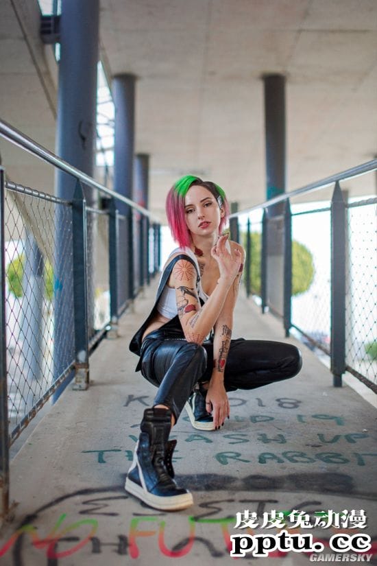 《赛博朋克2077》朱迪COS 绝美小姐姐带你体验超梦