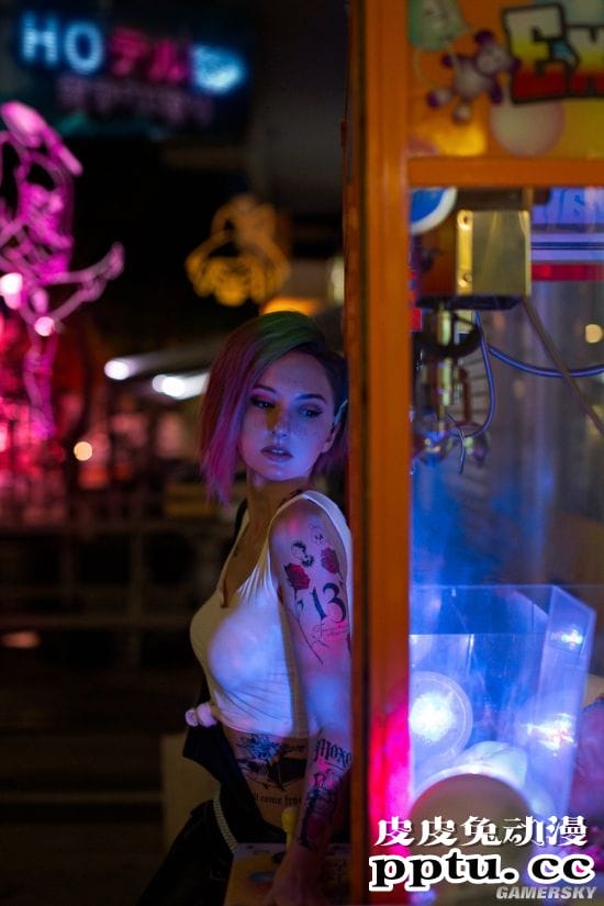 《赛博朋克2077》朱迪COS 绝美小姐姐带你体验超梦