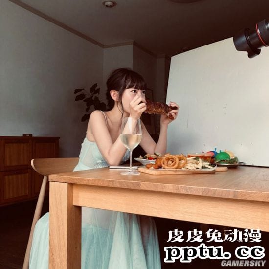 日推奇怪讨论：就算是美女嘴巴大也会有点可怕？