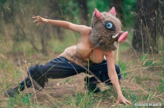 本欲斥奈何大！知名COSER带来胸肌之最的伊之助