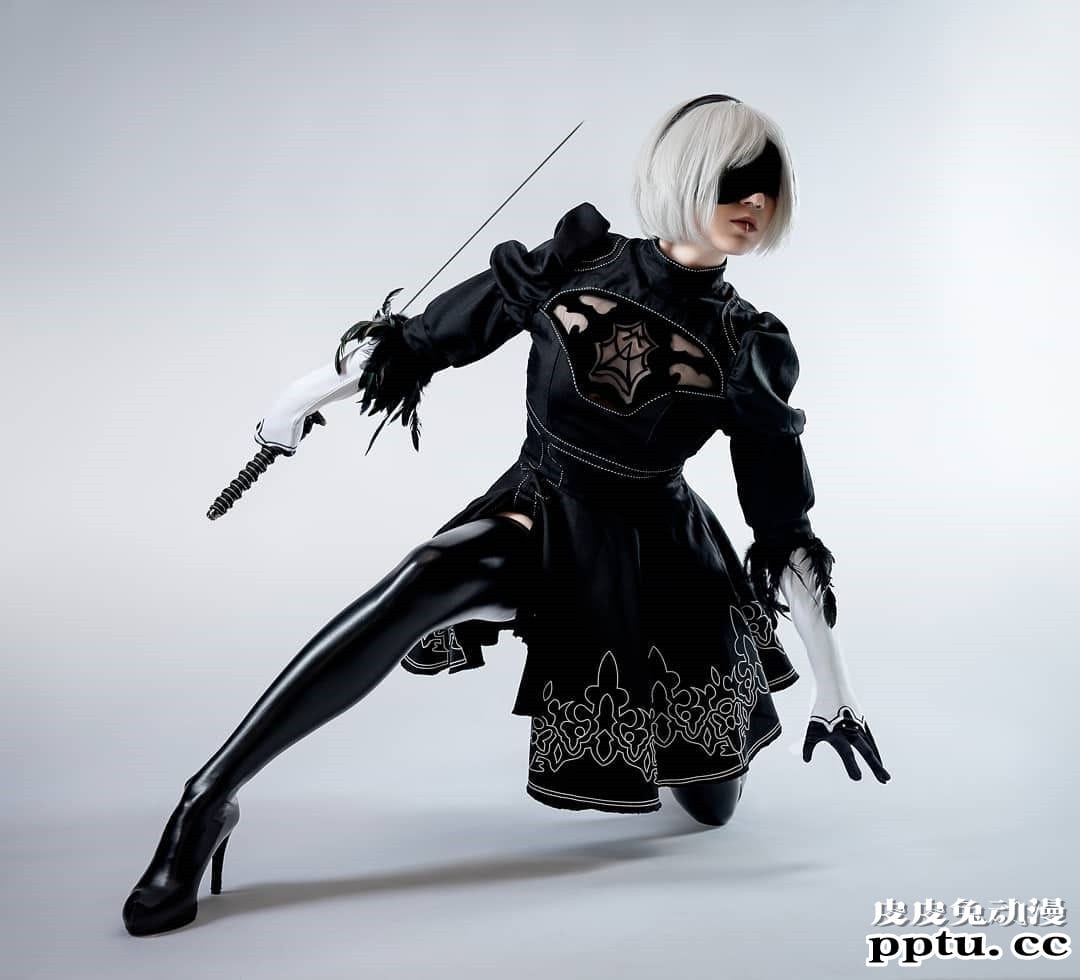 2B小姐姐丝袜变胶袜 一周大师级CosPlay赏