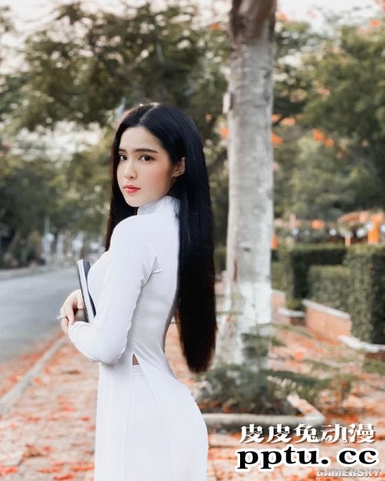 18岁就过分发育的美少女 越南雪肤正妹性感迷人