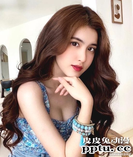 18岁就过分发育的美少女 越南雪肤正妹性感迷人