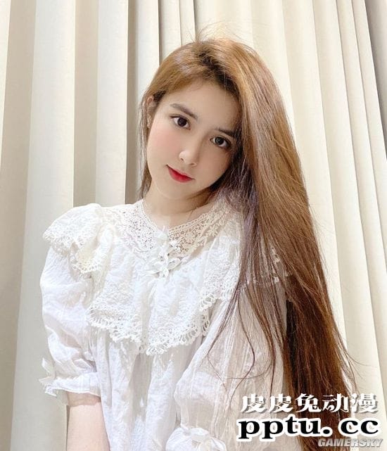 18岁就过分发育的美少女 越南雪肤正妹性感迷人