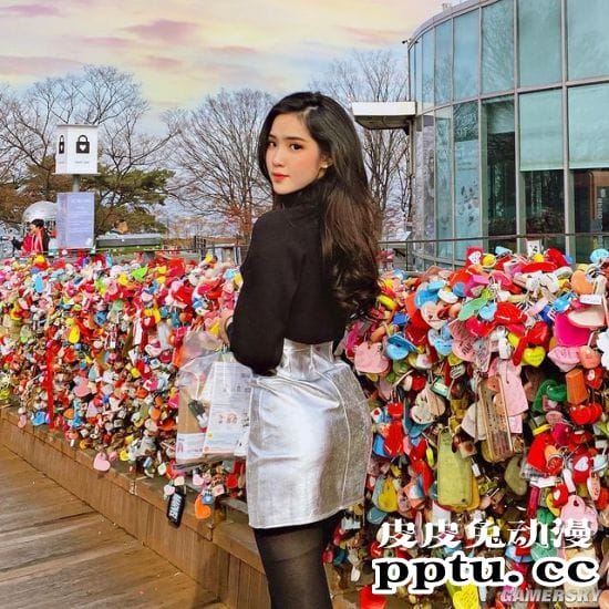 18岁就过分发育的美少女 越南雪肤正妹性感迷人