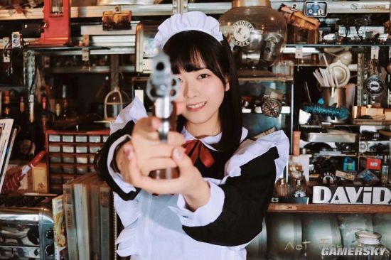 日本写真女星教你拼高达 涂装带战损良心至极