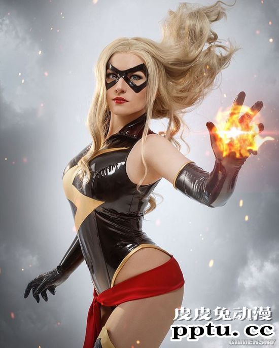 肉感身材偏爱紧致胶衣 俄罗斯肉感COSER战斗力十足