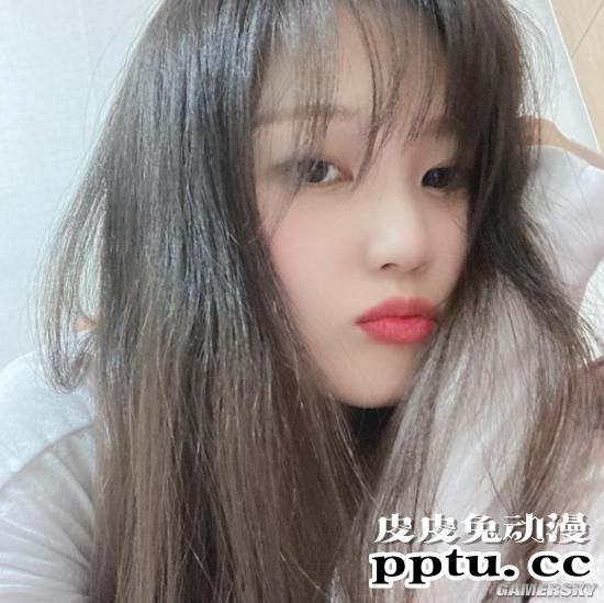 抖M的挚爱少女？不屑脸的韩国写真模特SIA