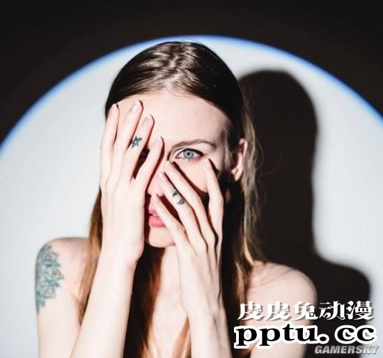 神造美体搭上中性美颜 俄罗斯红发美女Eva Chehova