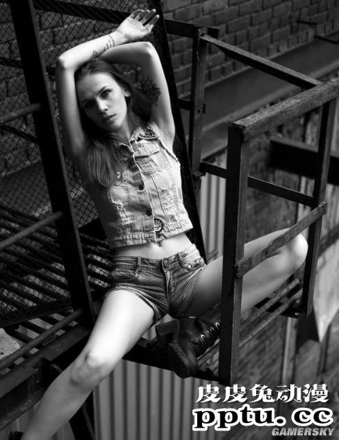 神造美体搭上中性美颜 俄罗斯红发美女Eva Chehova