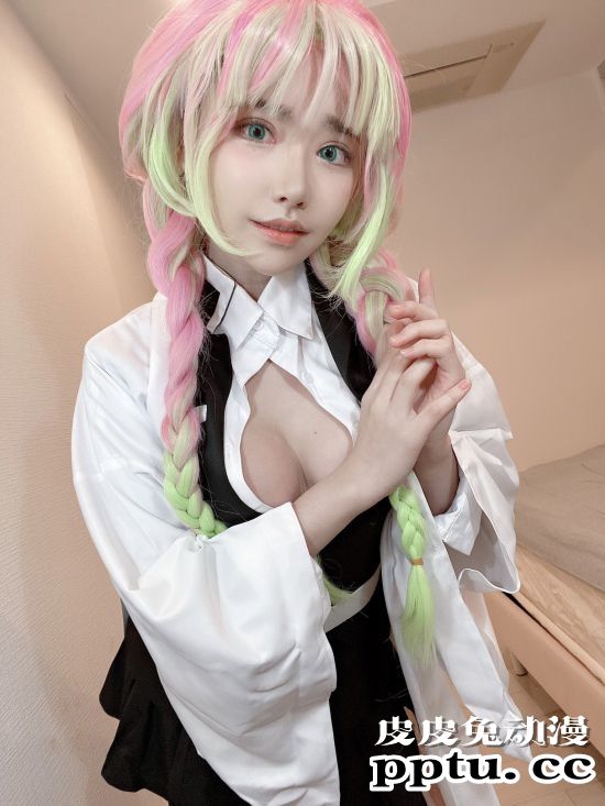 深田咏美COS《鬼灭》恋柱甘露寺蜜璃翻车 网友却评论：没内味儿-皮皮兔动漫