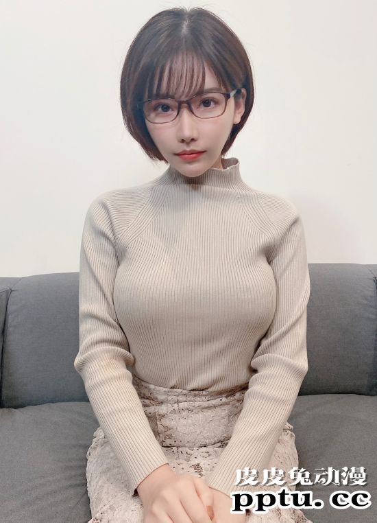 深田咏美COS《鬼灭》恋柱甘露寺蜜璃翻车 网友却评论：没内味儿