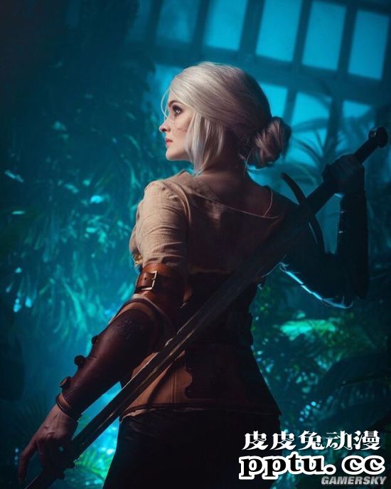 穿衣显瘦脱衣有肉的身材 俄罗斯正妹COSER仙气逼人