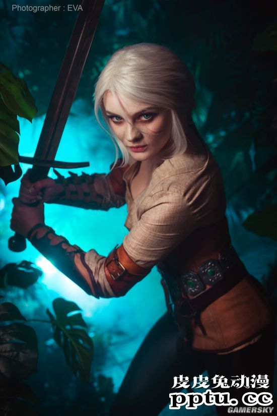 穿衣显瘦脱衣有肉的身材 俄罗斯正妹COSER仙气逼人