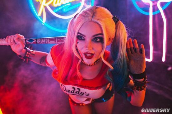 穿衣显瘦脱衣有肉的身材 俄罗斯正妹COSER仙气逼人