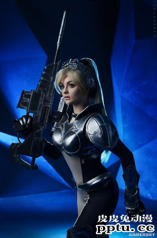 穿衣显瘦脱衣有肉的身材 俄罗斯正妹COSER仙气逼人