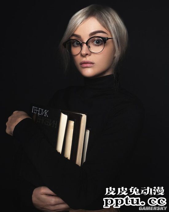 穿衣显瘦脱衣有肉的身材 俄罗斯正妹COSER仙气逼人