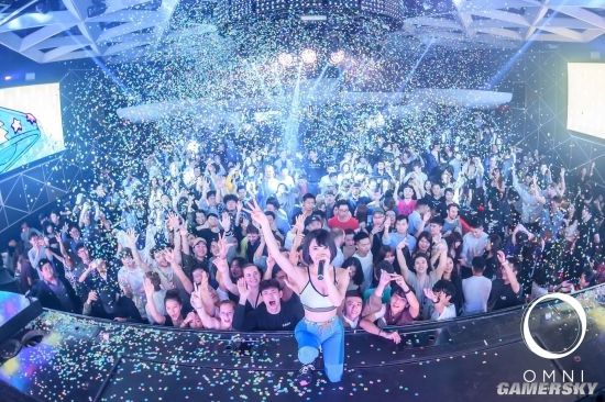 日本童颜女DJ转战直播界 禁露逆天身材网友哀嚎