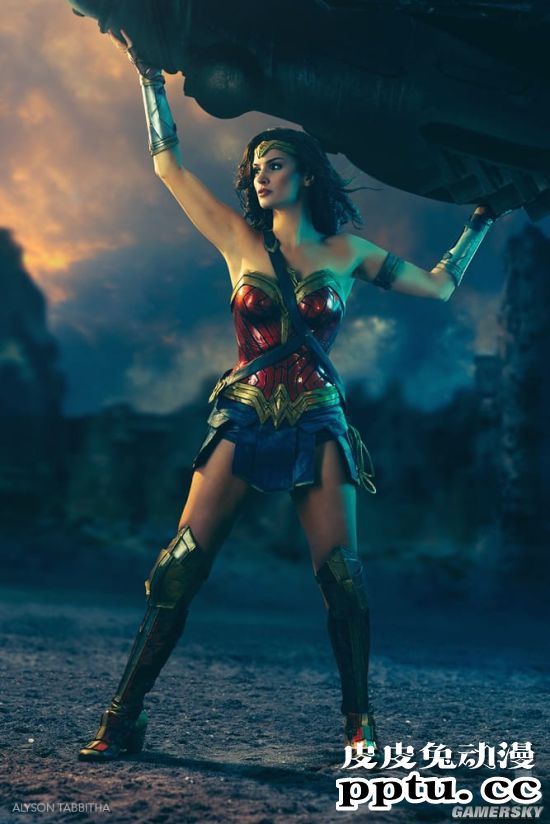 国外化妆大神COS神奇女侠 戴安娜公主长腿优雅性感