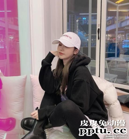 教练我想学普拉提!雪肤大眼令人垂涎的韩国正妹教练