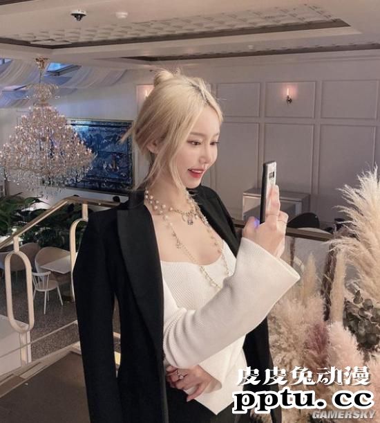 教练我想学普拉提!雪肤大眼令人垂涎的韩国正妹教练