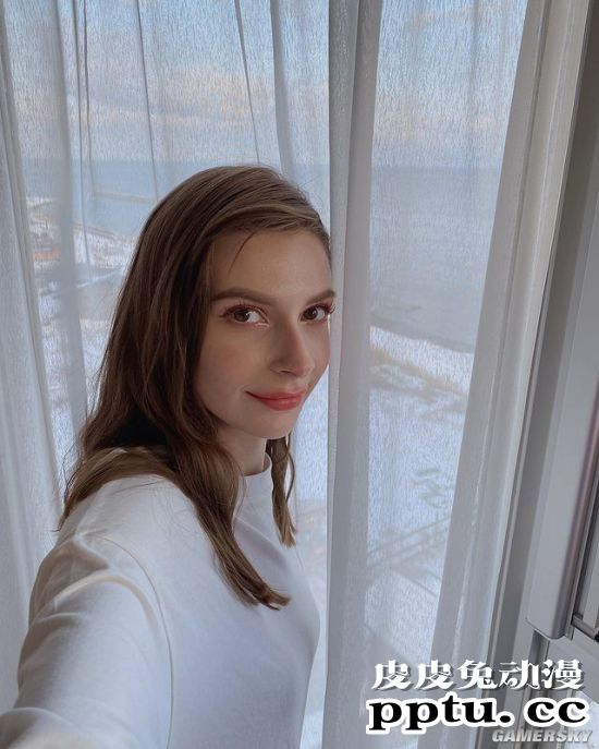 日本2020最美身材冠军 超长美腿的乌克兰美女