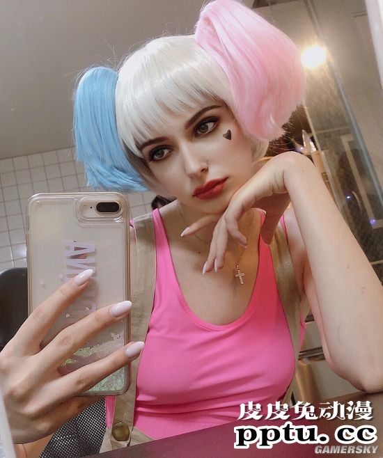 日本2020最美身材冠军 超长美腿的乌克兰美女