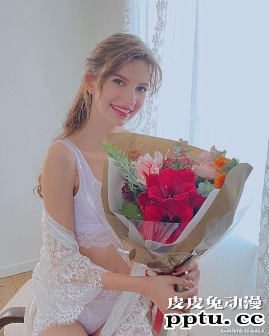 日本2020最美身材冠军 超长美腿的乌克兰美女