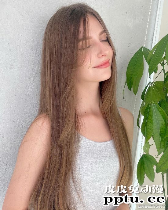 日本2020最美身材冠军 超长美腿的乌克兰美女