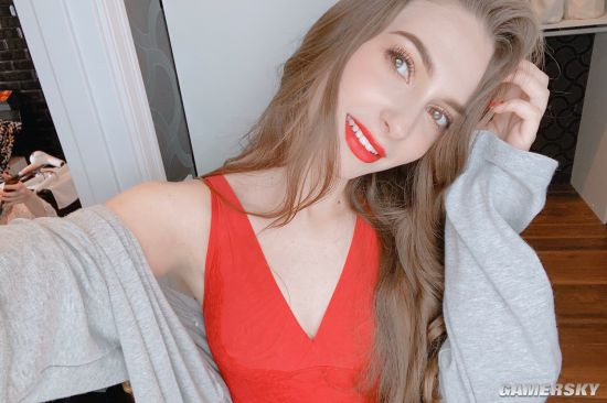 日本2020最美身材冠军 超长美腿的乌克兰美女