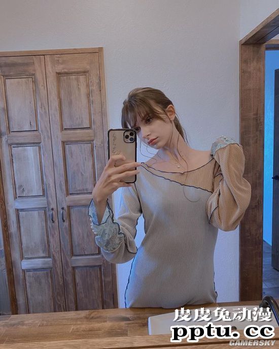 日本2020最美身材冠军 超长美腿的乌克兰美女