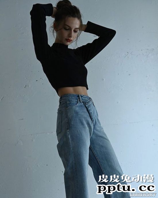 日本2020最美身材冠军 超长美腿的乌克兰美女